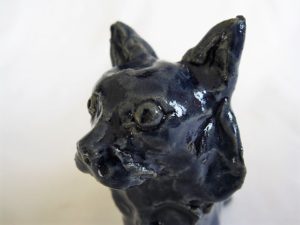 head of cat sculpture