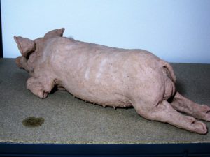 back view of pig sculpture